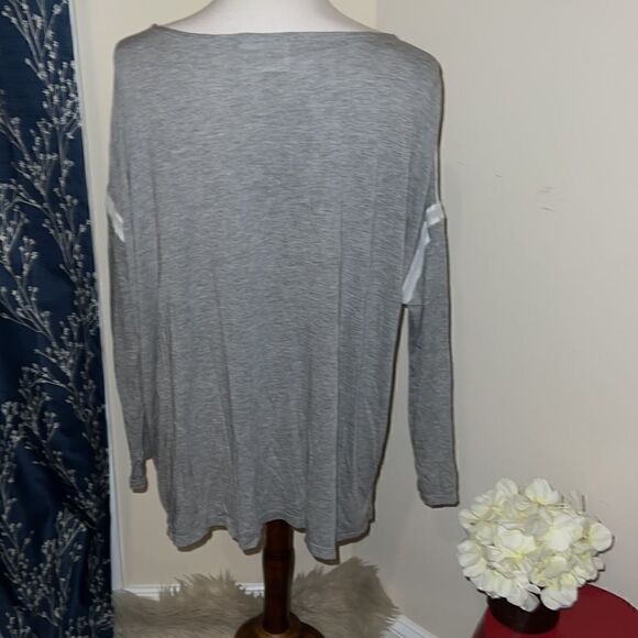 Apres Ramy Brook Heather Gray Long Sleeve Drop Shoulder Thumb Hole Oversized Top - Picture 3 of 8
